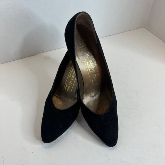 Bruno Magli Black Velvet Designer Heels Size 6.5 Narrow - Picture 1 of 13